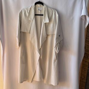 DR2 BLACK AND WHITE OPEN VEST